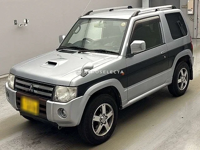 Mitsubishi Pajero Mini 2011, auction grade R