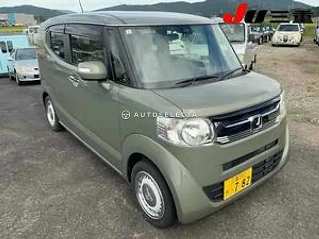 Honda N-BOX Slash 2019, auction grade 4.5