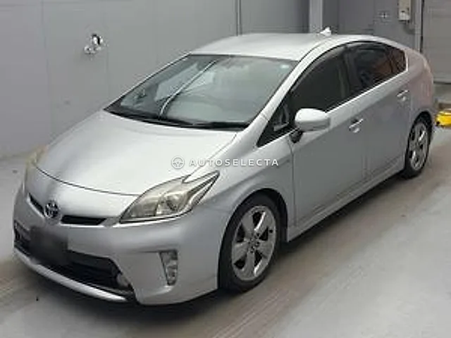 Toyota Prius 2013, auction grade R