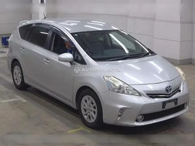 Toyota Prius Alpha 2011, auction grade 3.5