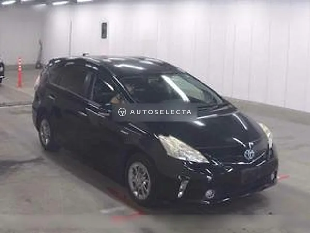 Toyota Prius Alpha 2013, auction grade 3.5