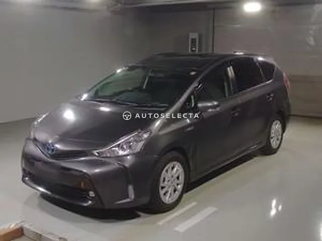 Toyota Prius Alpha 2016, auction grade RA