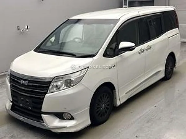 Toyota Noah 2014, auction grade R
