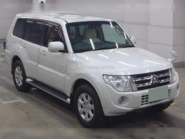 Mitsubishi Pajero 2013, auction grade 3.5