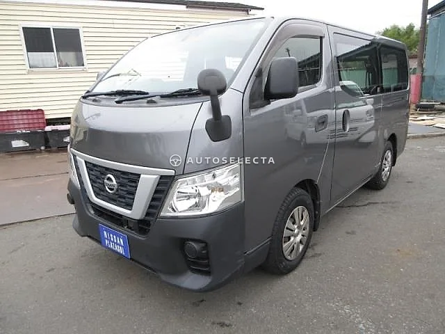 Nissan NV350 Caravan 2019, auction grade 3.5