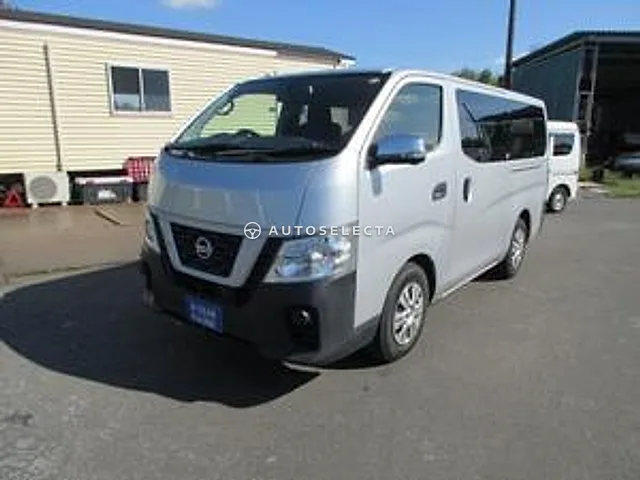 Nissan NV350 Caravan 2019, auction grade 3.5