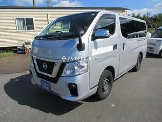 Nissan NV350 Caravan 2019, auction grade 3.5