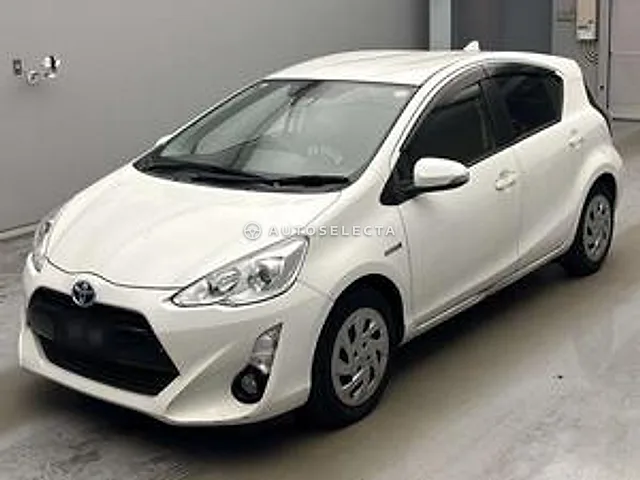 Toyota Aqua 2017, auction grade 3.5