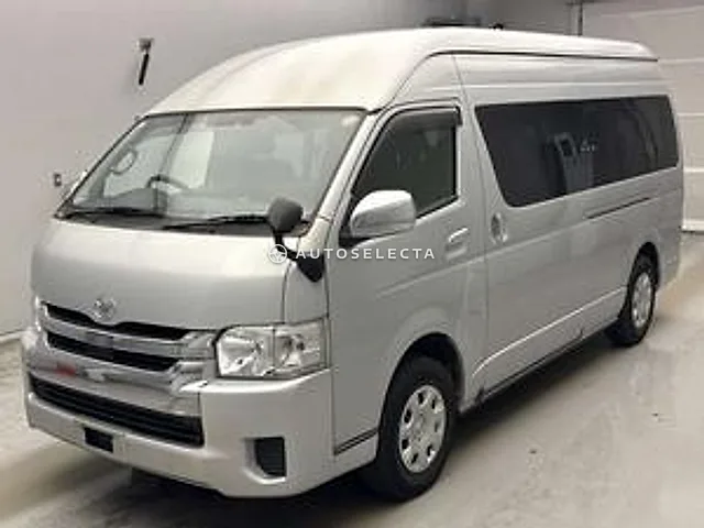 Toyota Hiace Wagon 2018, auction grade 3.5