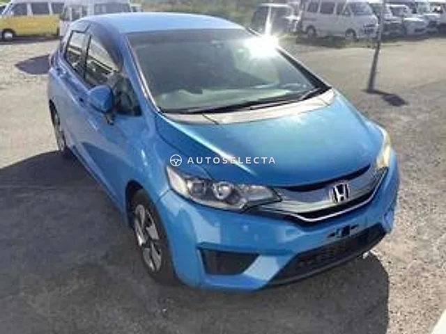 Honda Fit 2015, auction grade R
