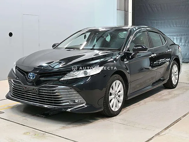 Toyota Camry 2019, auction grade 3.5