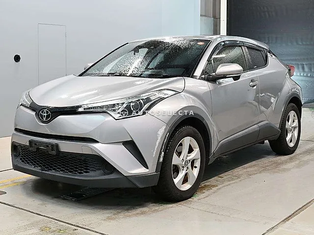 Toyota C-HR 2017, auction grade 3