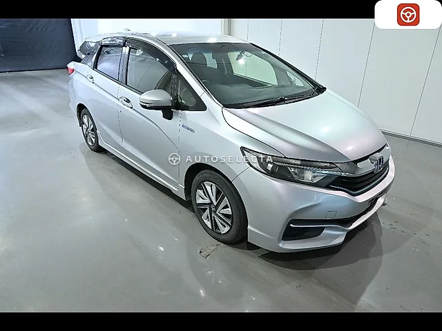 Honda Shuttle 2015, auction grade 3.5