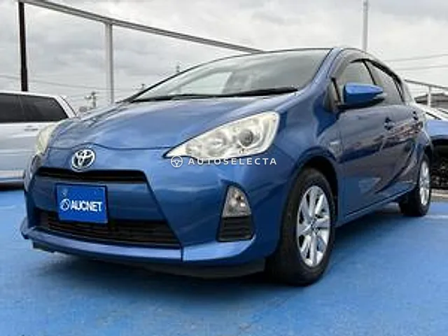 Toyota Aqua 2013, auction grade 4