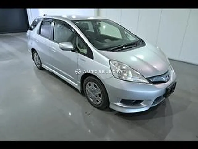 Honda Fit Shuttle 2012, auction grade 3
