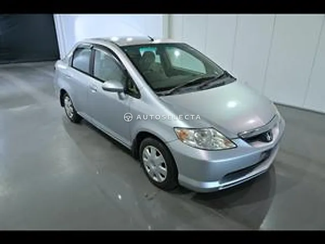 Honda Fit Aria 2005, auction grade R