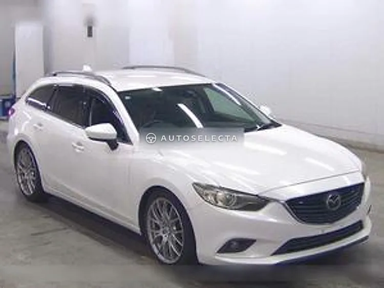 Mazda Atenza Wagon 2013, photo 1 of 1