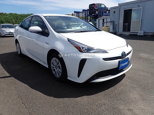 Toyota Prius 2019, auction grade 3