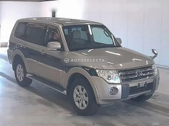 Mitsubishi Pajero 2011, auction grade 3.5