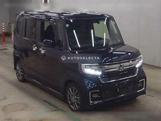Honda N-BOX Custom 2021, auction grade 4.5