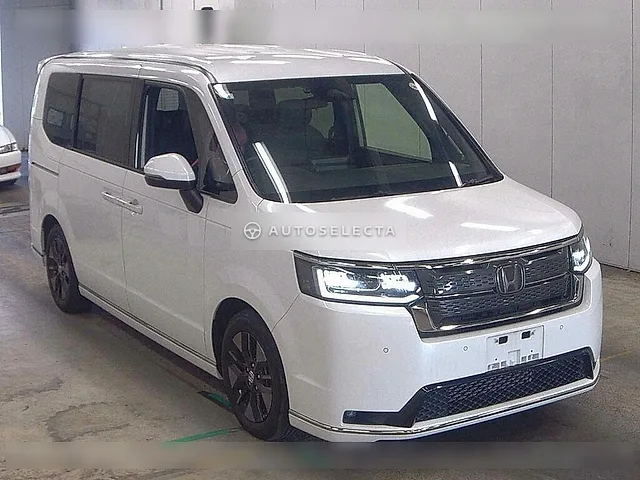 Honda Stepwgn Spada 2022, auction grade 4.5