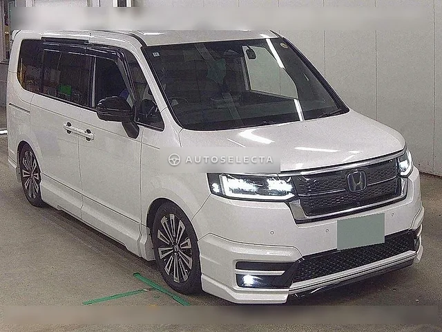 Honda Stepwgn Spada 2022, auction grade 4