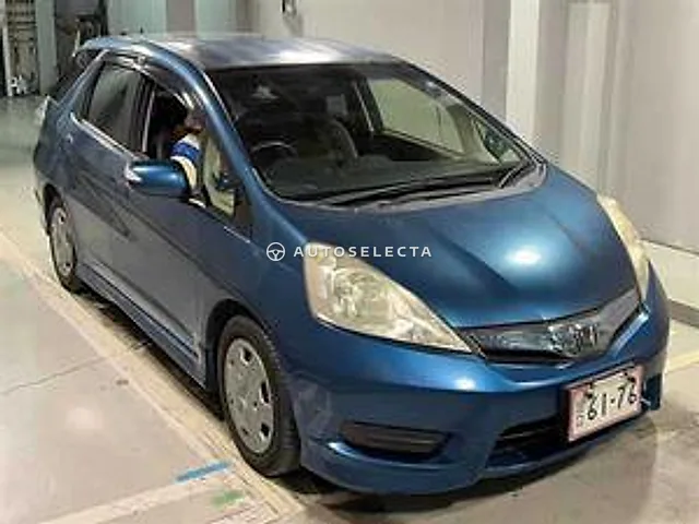 Honda Fit Shuttle 2012, auction grade R