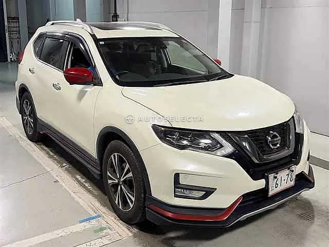 Nissan X-Trail 2017, auction grade 4