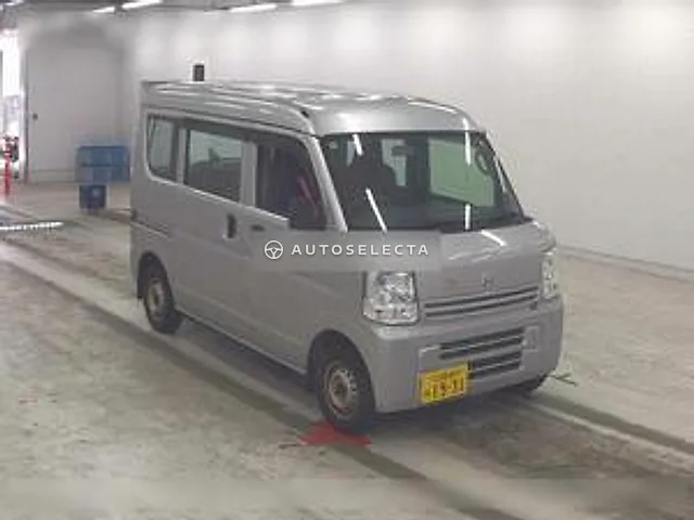 Nissan NV100 Clipper 2015, auction grade 3
