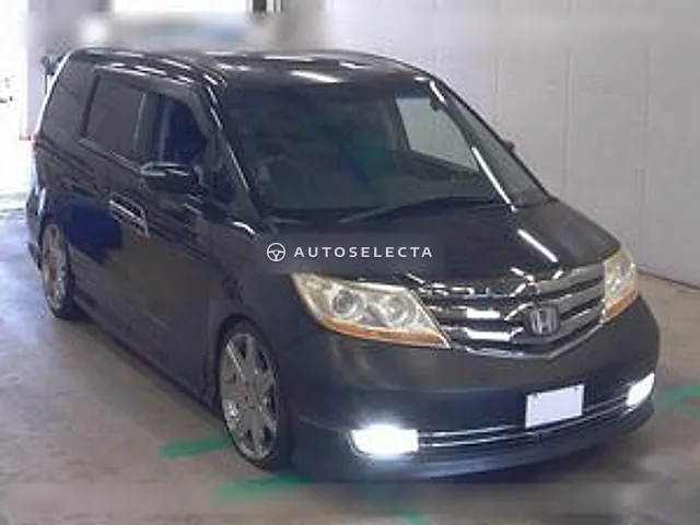 Honda Elysion Prestige 2009, auction grade 3.5