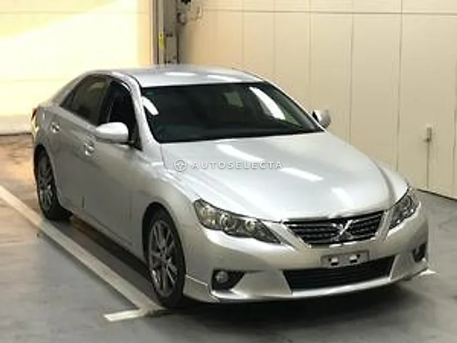 Toyota Mark X 2011, auction grade R