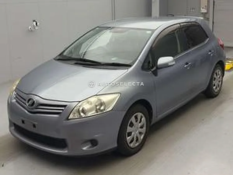 Toyota Auris 2011, photo 1 of 1