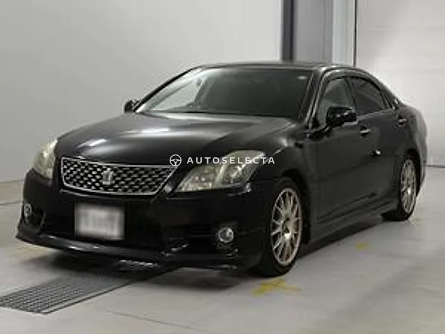 Toyota Crown 2010, auction grade 3