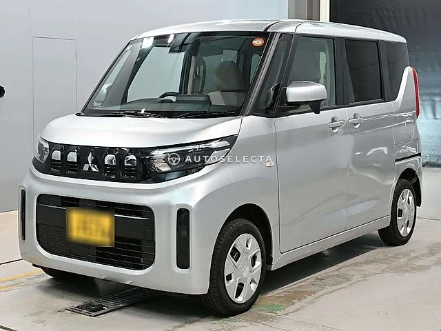 Mitsubishi eK Space 2025, auction grade 5