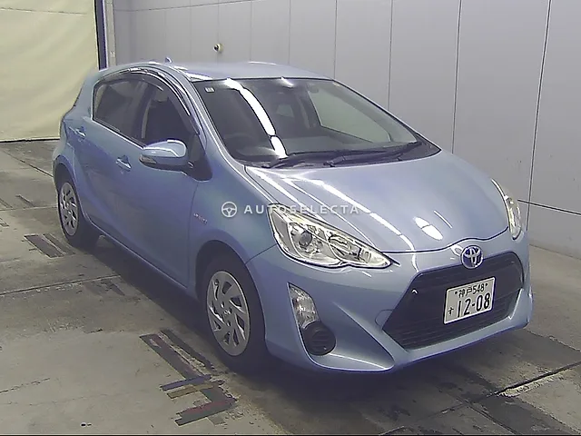Toyota Aqua 2016, auction grade 4