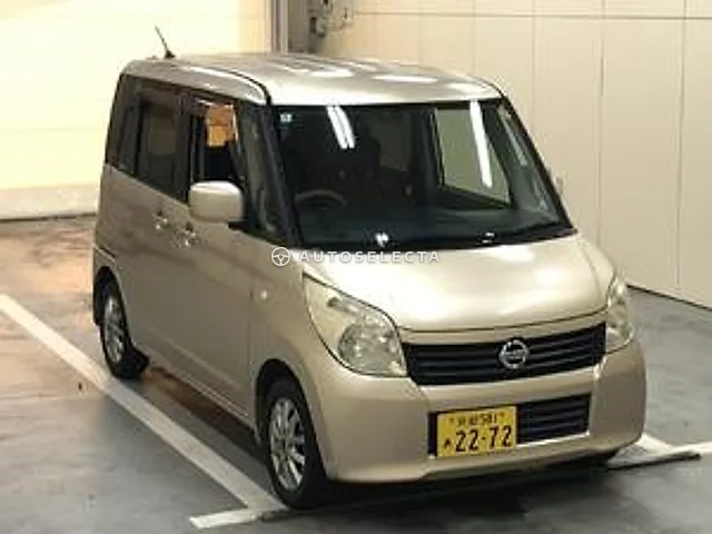 Nissan Roox 2010, auction grade 3.5