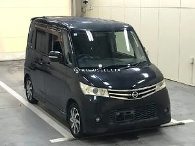 Nissan Roox 2011, auction grade 3.5