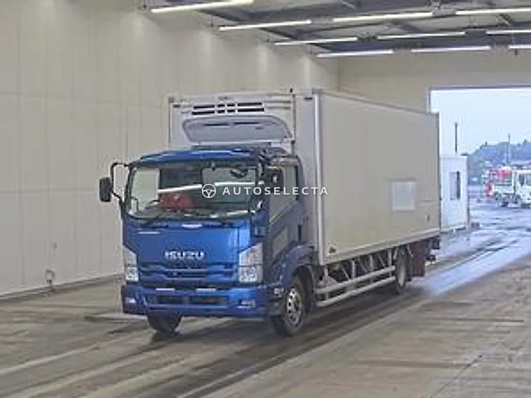 Isuzu Forward 2015, photo 1 of 1