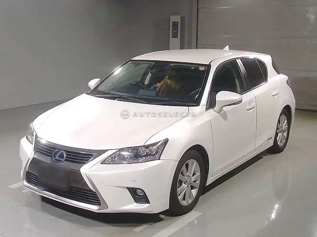 Lexus CT 2015, auction grade 4