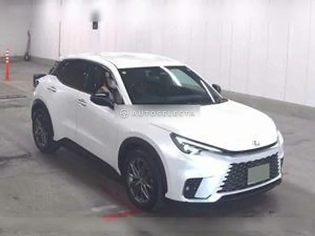 Lexus LBX 2024, auction grade 4.5