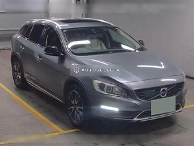 Volvo V60 2017, auction grade 4
