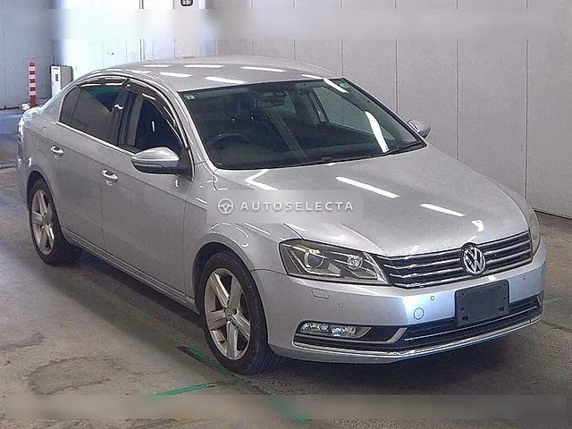 Volkswagen Passat 2011, auction grade 4