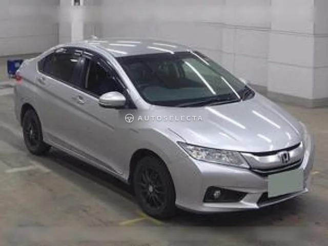 Honda Grace 2016, auction grade 3.5