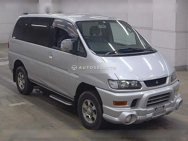 Mitsubishi Delica Space Gear 2002, auction grade 3