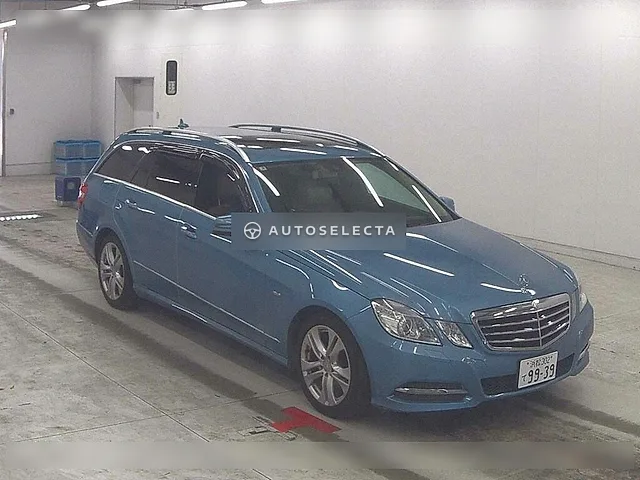 Mercedes-Benz E-Class Station Wagon 2011, auction grade 4