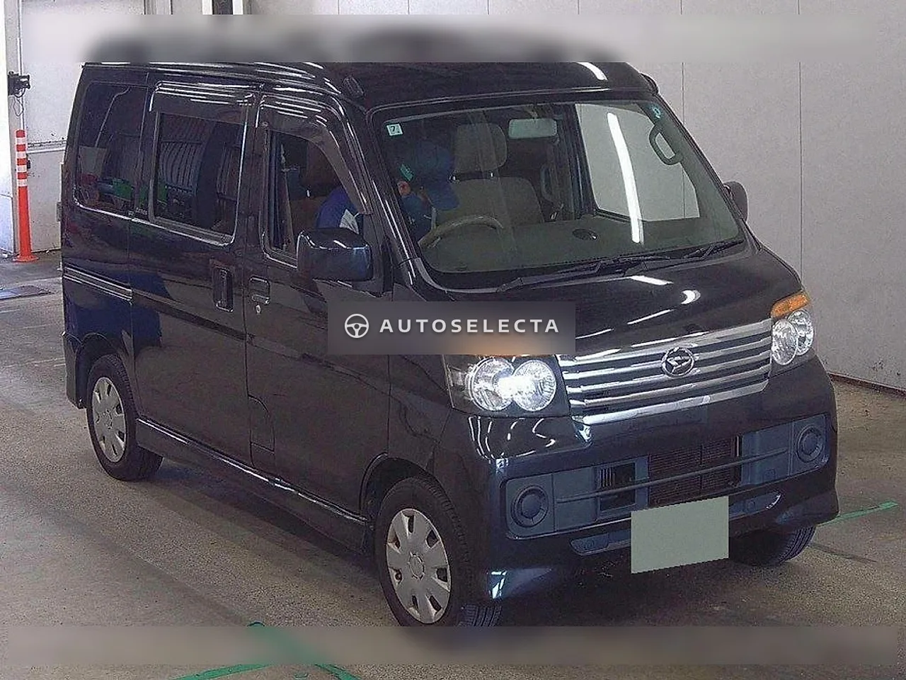 Daihatsu Atrai Wagon 2012, photo 1 of 1