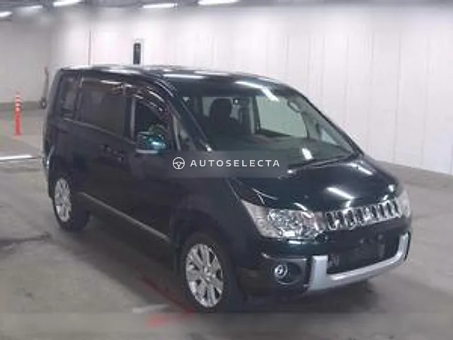 Mitsubishi Delica D:5 2014, auction grade 3.5