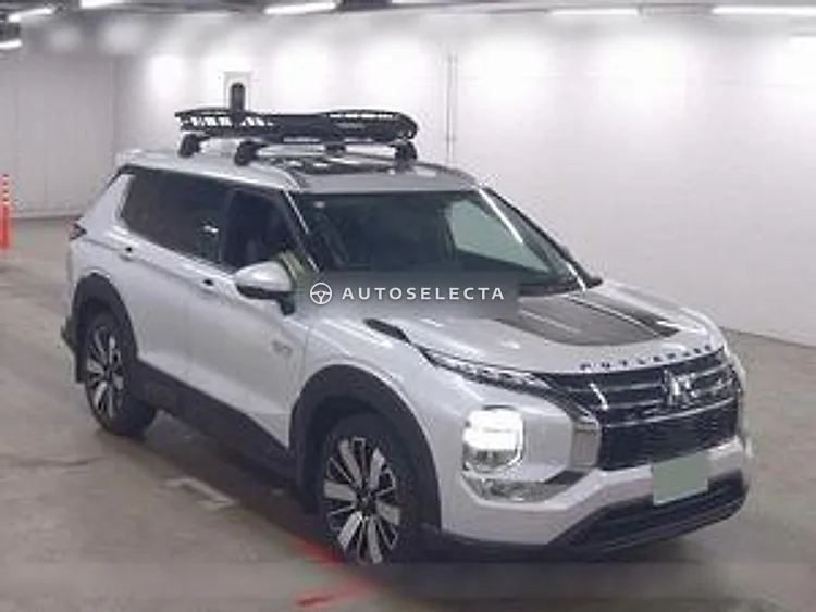 Mitsubishi Outlander PHEV 2024, photo 1 of 6