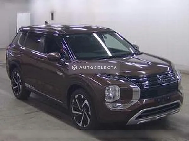Mitsubishi Outlander PHEV 2022, auction grade 4