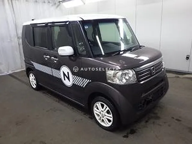 Honda N-BOX+ 2013, auction grade 3